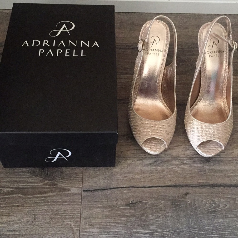 Adrianna Papell Gold Sparkle 5” Heels